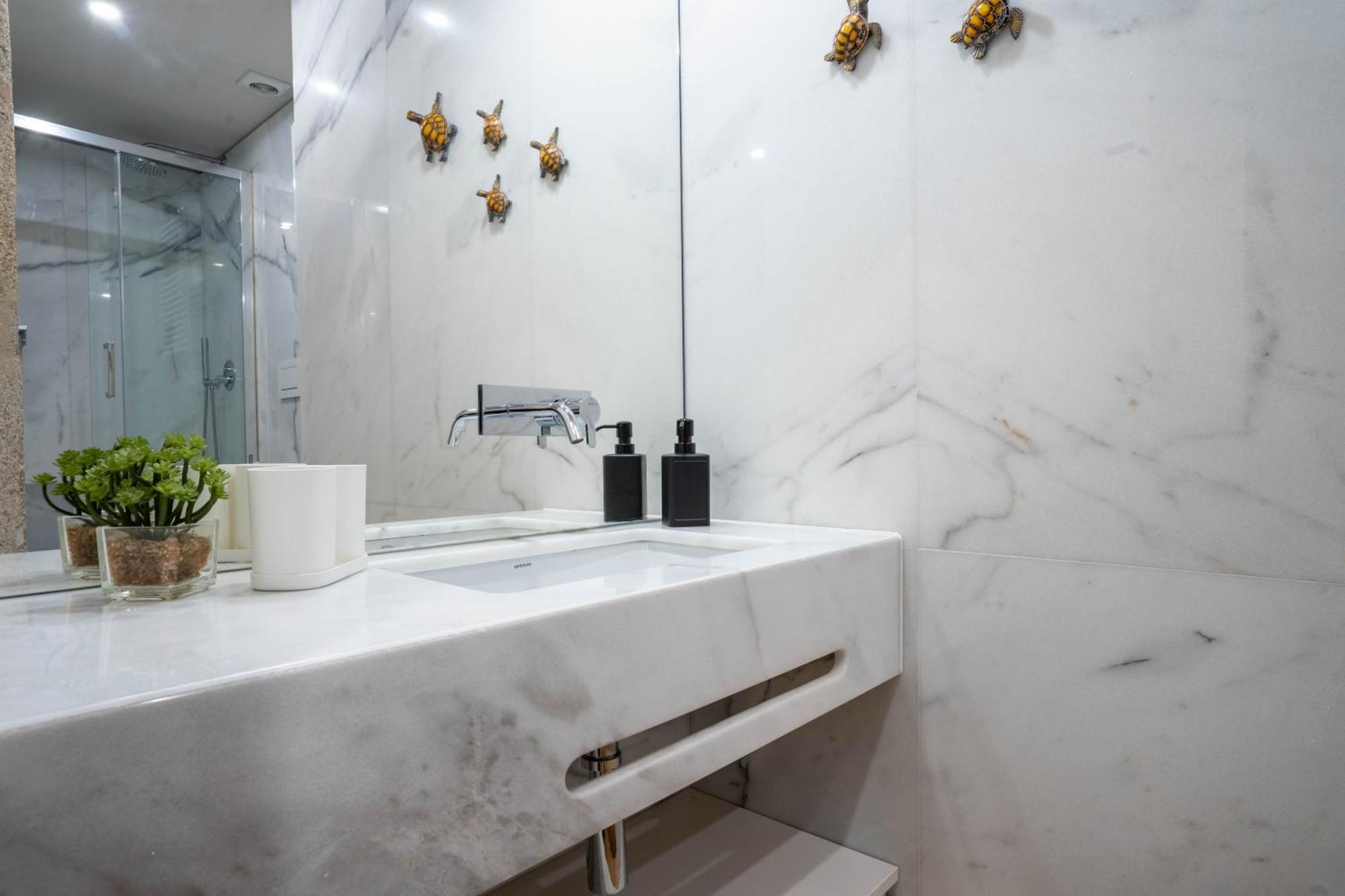 Primrose 1Br Delight W Parking By Lovelystay Porto Exterior foto