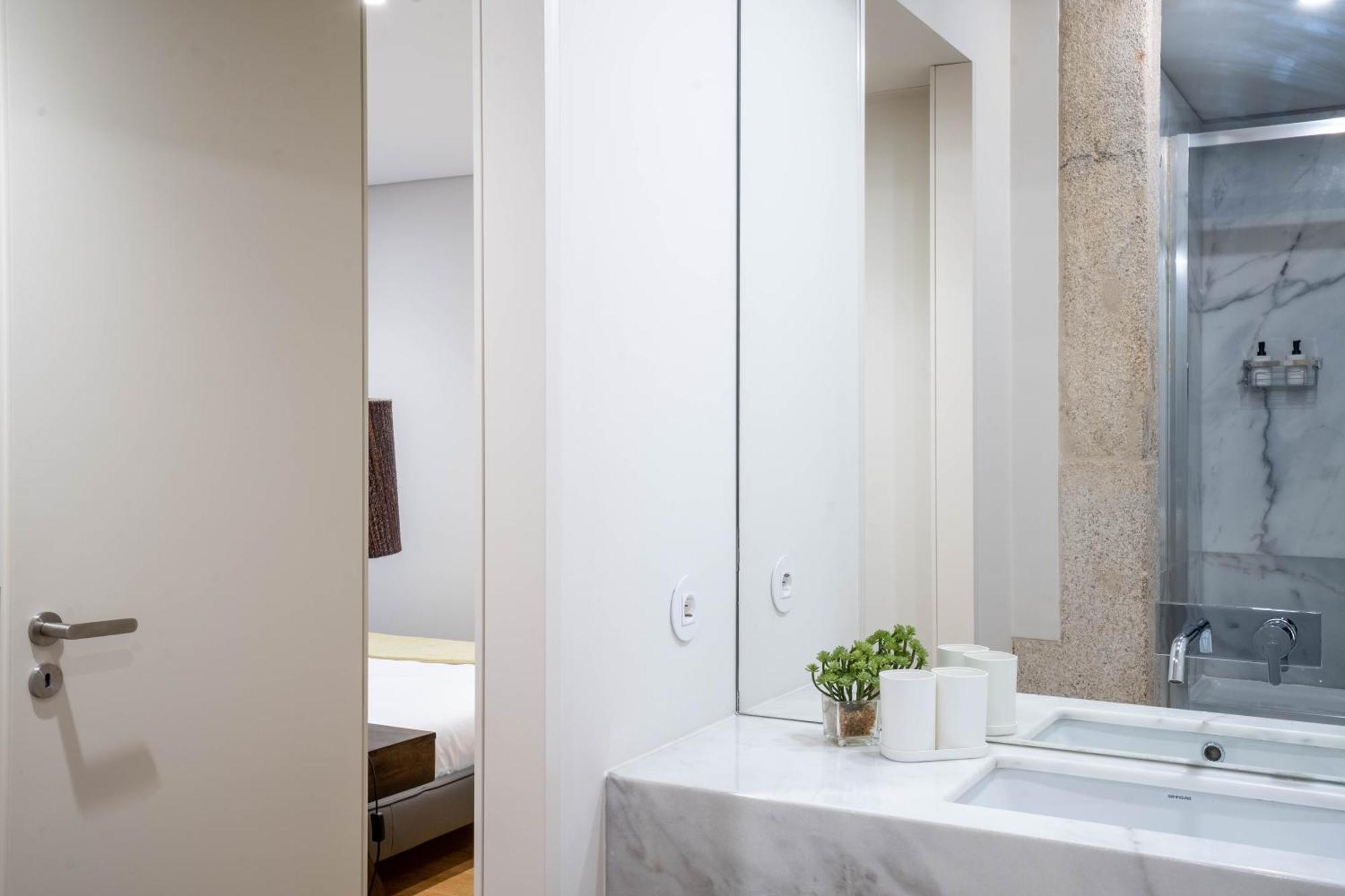Primrose 1Br Delight W Parking By Lovelystay Porto Exterior foto