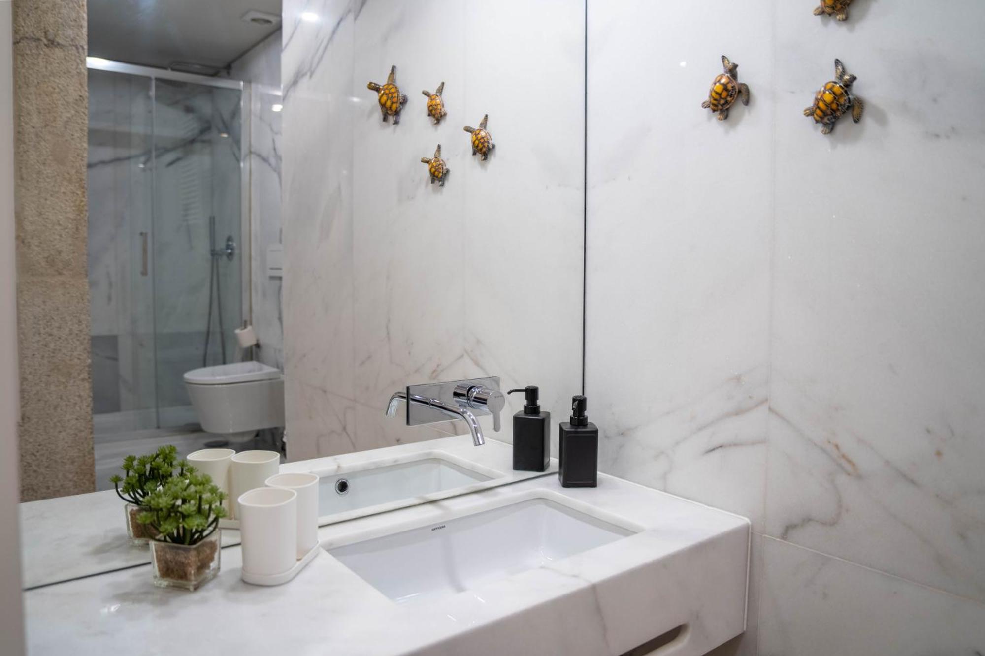 Primrose 1Br Delight W Parking By Lovelystay Porto Exterior foto